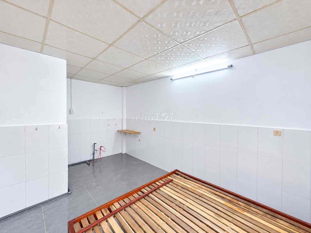 Very cheap room.
