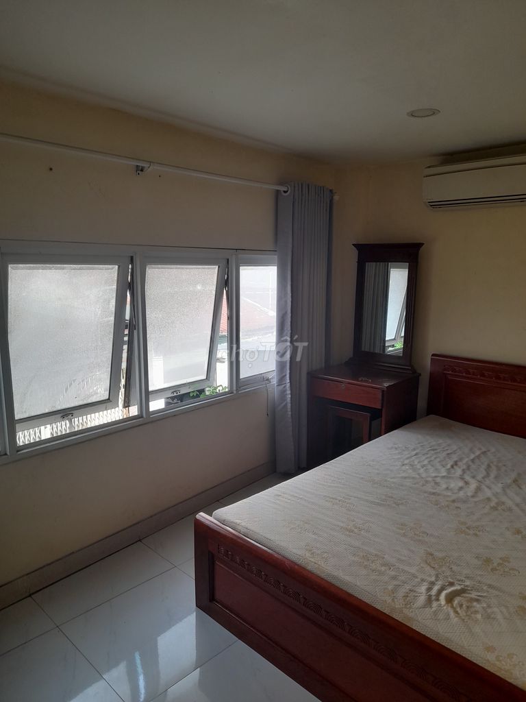 Rent the Sơn Kỳ apartment.