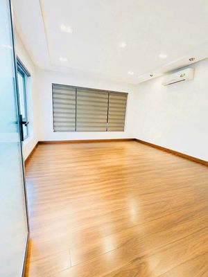 Top of the two-sided corner. - Đặng Văn Ngữ, 137 14, bedroom - 4 floors, 5.6 x20 meters.
