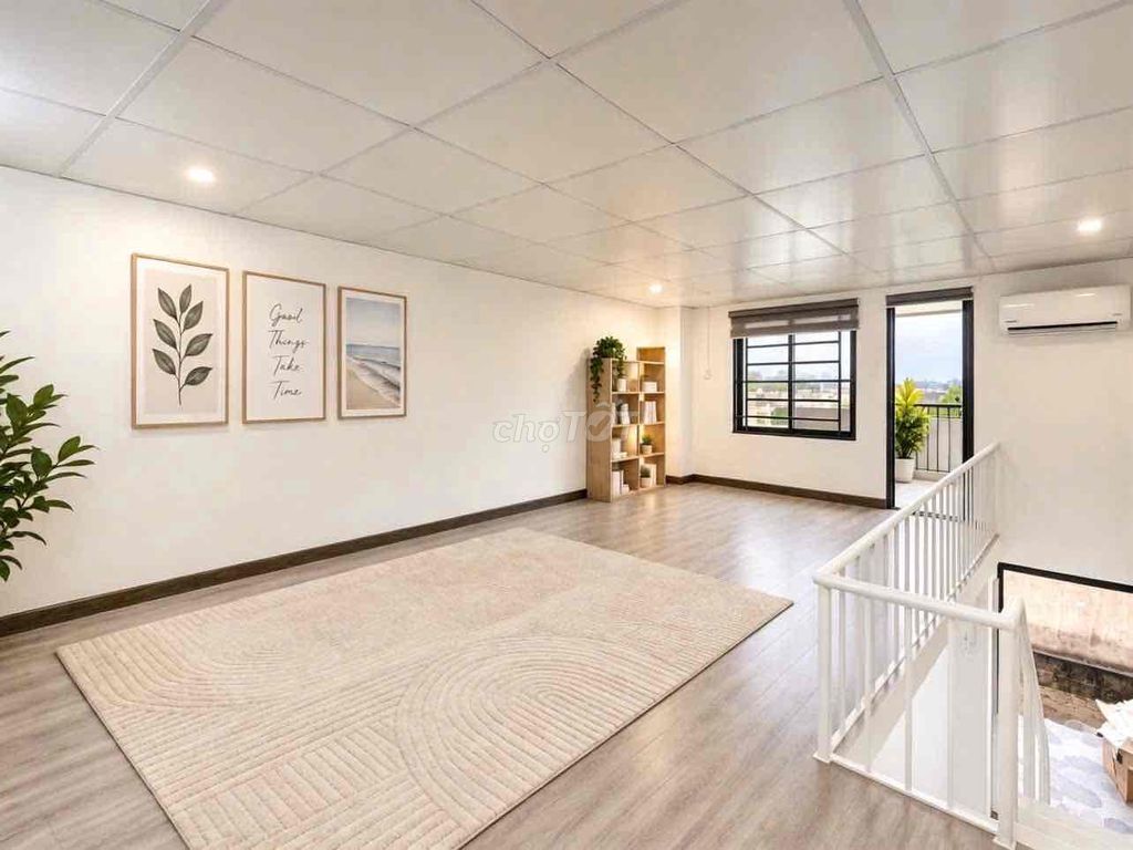 It's the owner of a ten-year-old apartment. A floor bancol, Gimalll, Pacific.