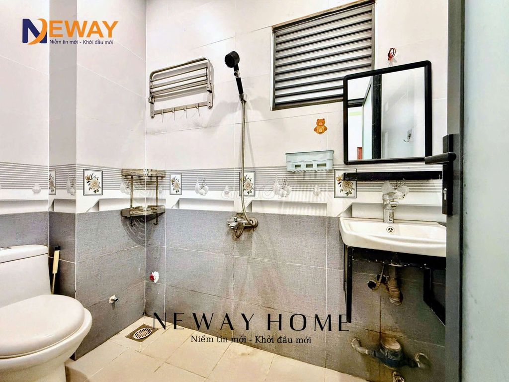 Rent room to the cool new apartment near the airport.