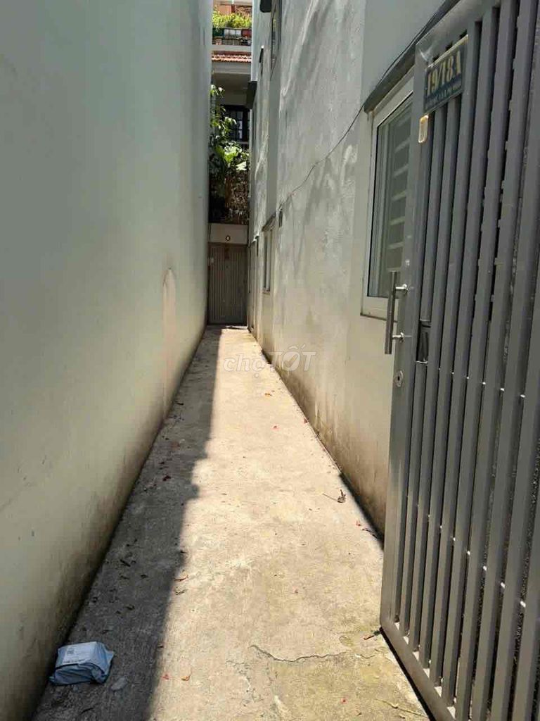 Rent Hồ Văn Huê with its own way.