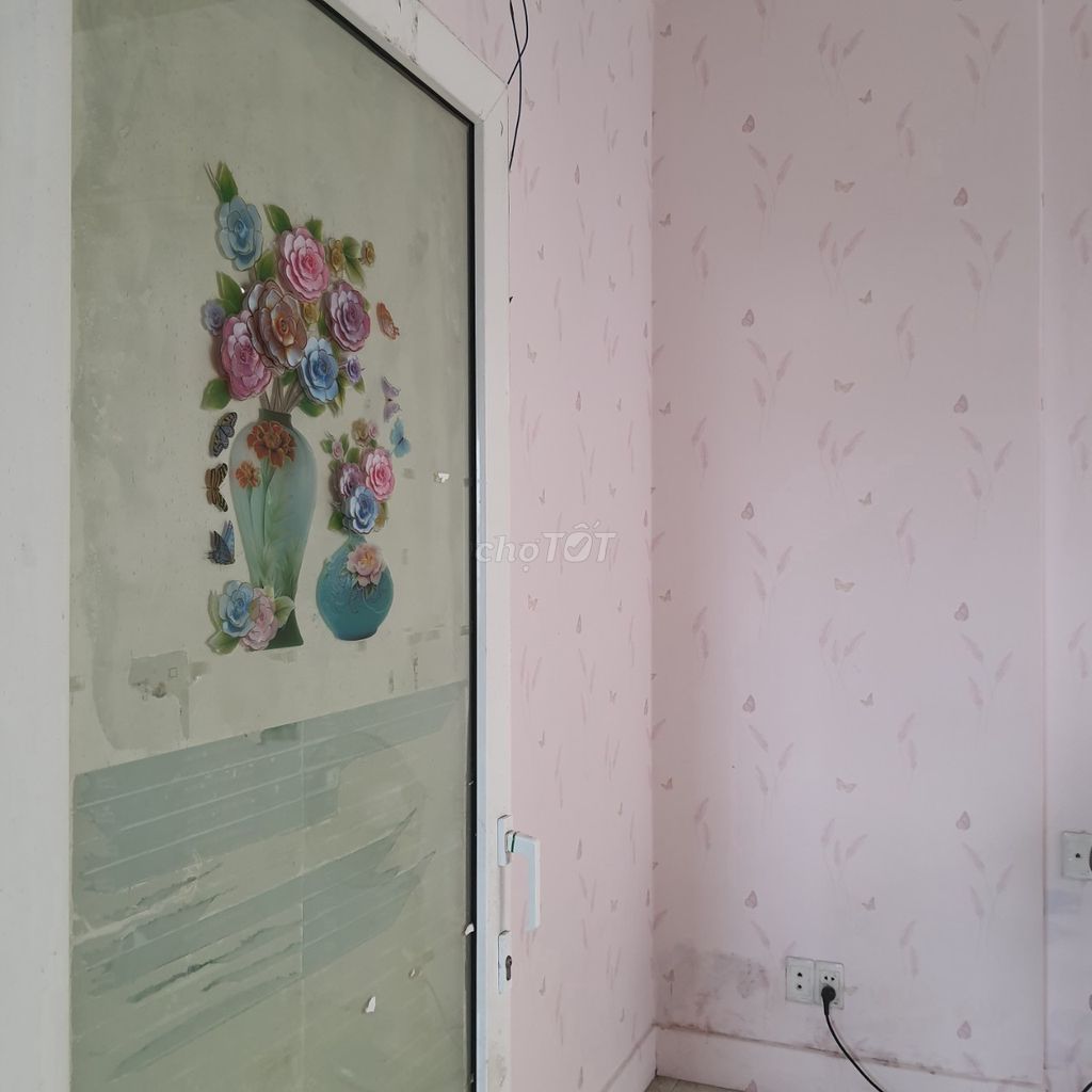 Rent, security, clean, long-term Wi-Fi, free car.