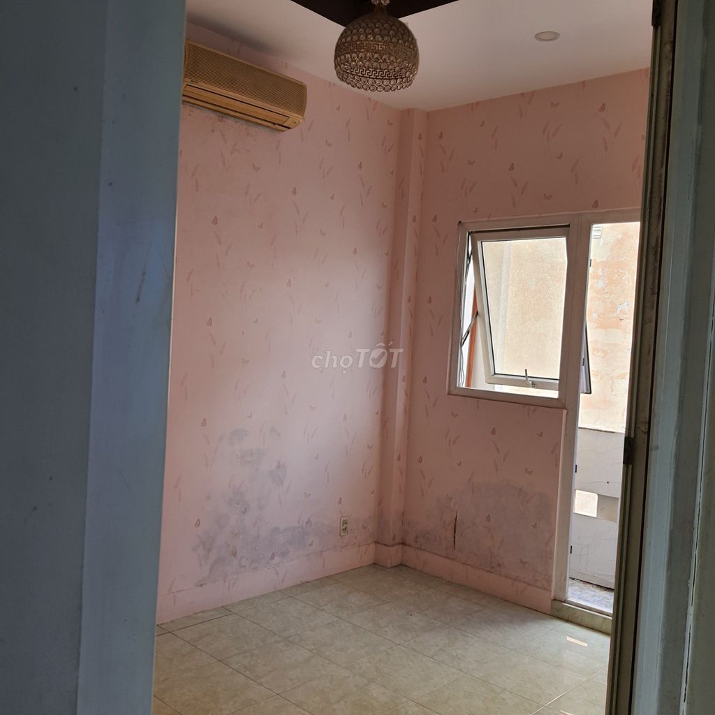 Rent, security, clean, long-term Wi-Fi, free car.