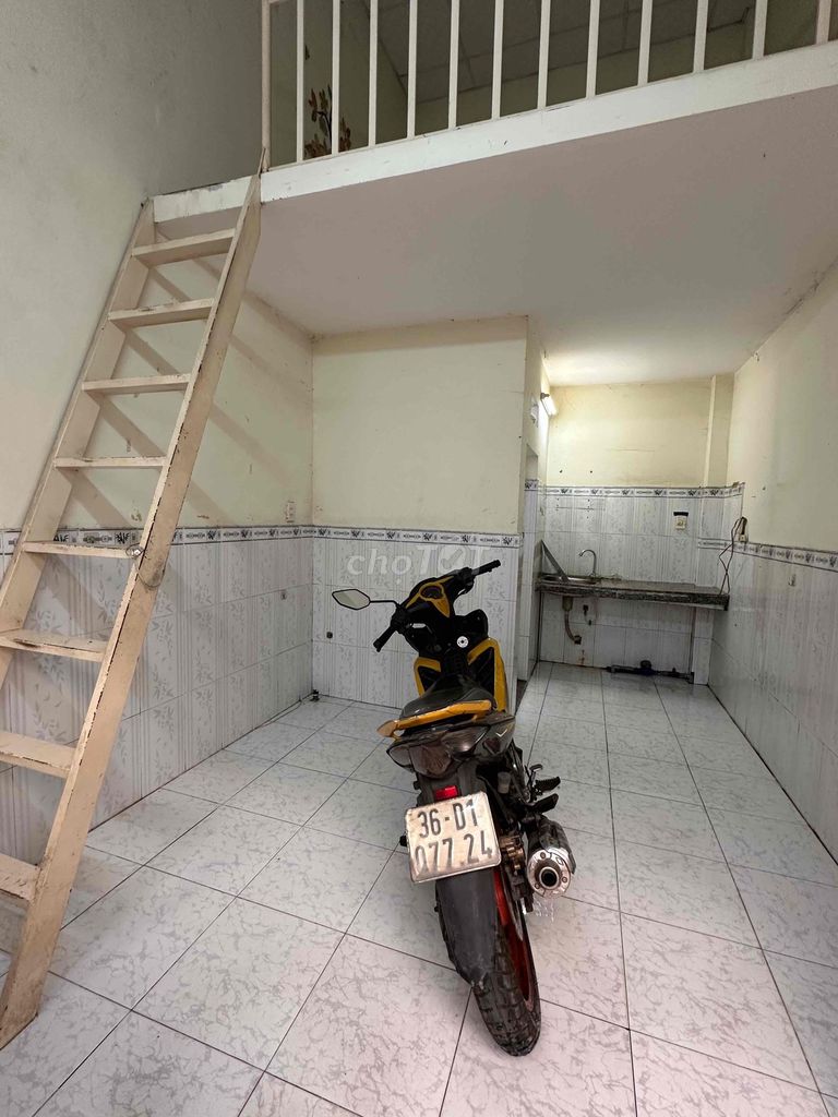 Rent Nguyễn Thị Tú.
