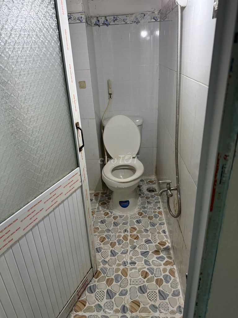 No, it's a rare room. Lê Lai, Gò Vấp closes the door - the open window is only 2 million7