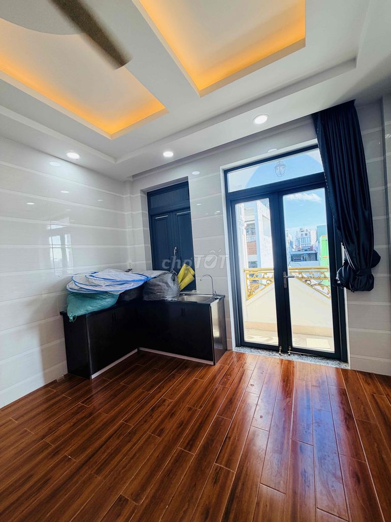 Nguyễn Sơn nice room