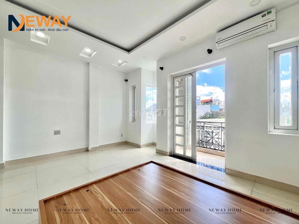 The balcony studio built only 4 in Liên khu 4-5