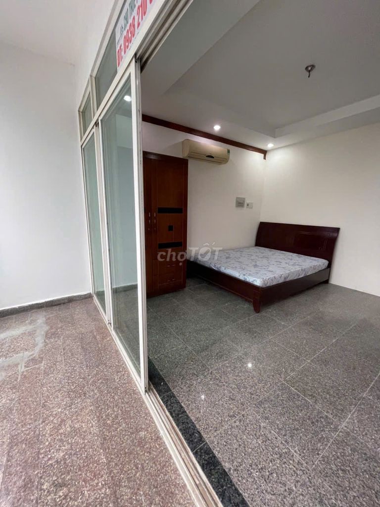 Rent room full Balcon in house halg3