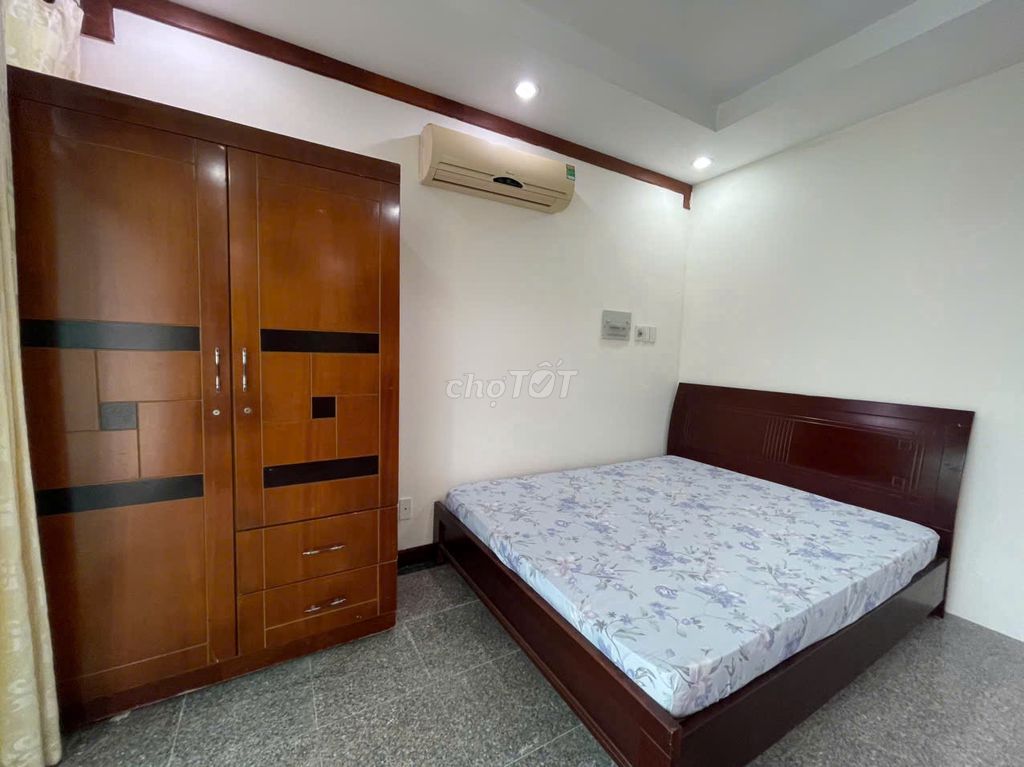 Rent room full Balcon in house halg3