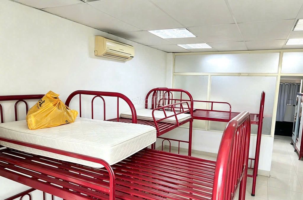 Rent room-- college dorm.