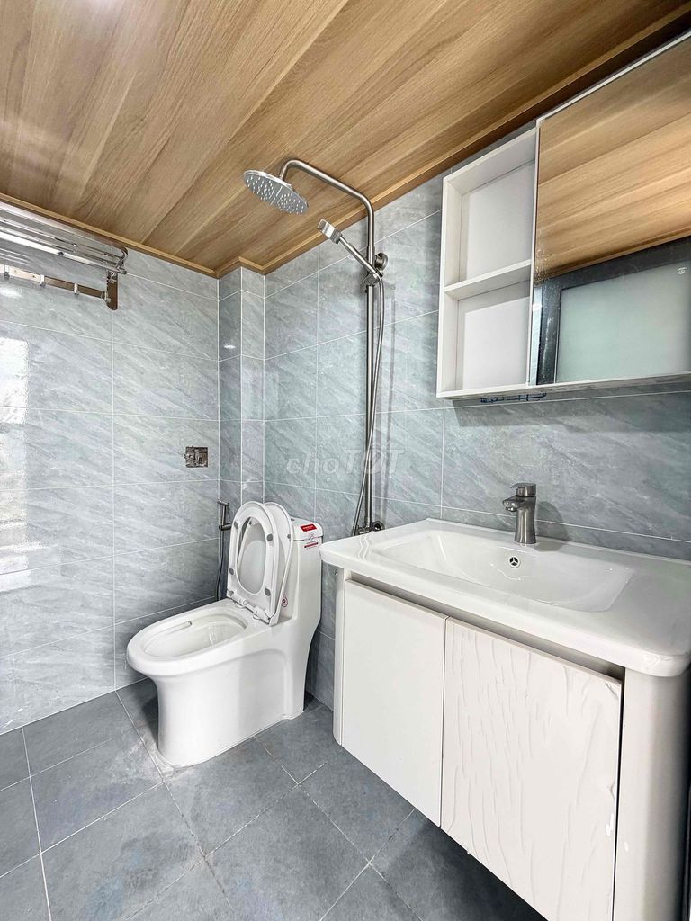 District 12 Beauty Room