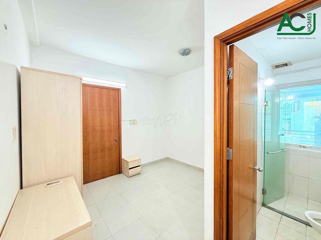 Pass room 15/10 is available