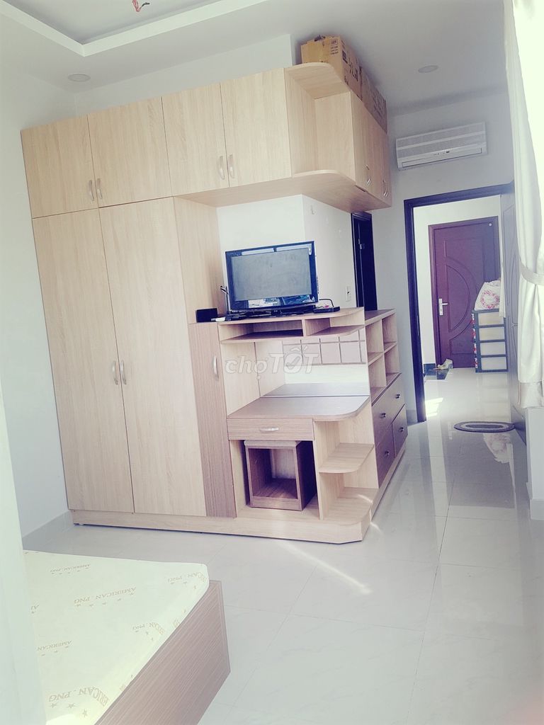 Rent room in District 3-- clean and clean, free time.