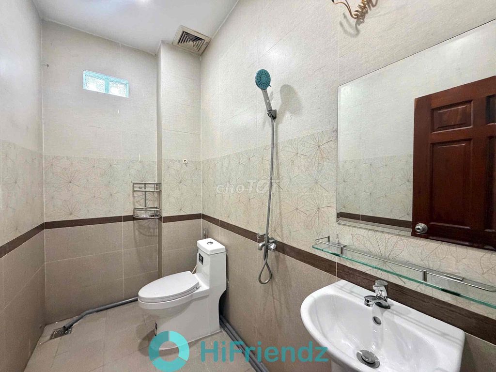 Open 20 newly built studios with air-free air air conditioning.