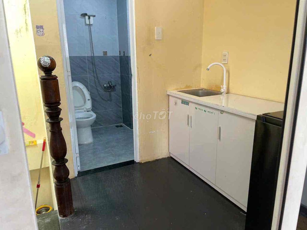 Hẻm 57 Bùi Viện secure interior, District 1