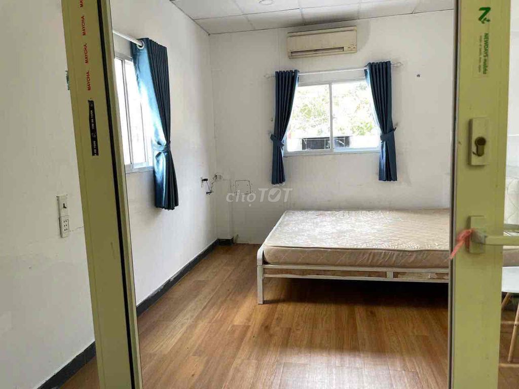 Hẻm 57 Bùi Viện secure interior, District 1