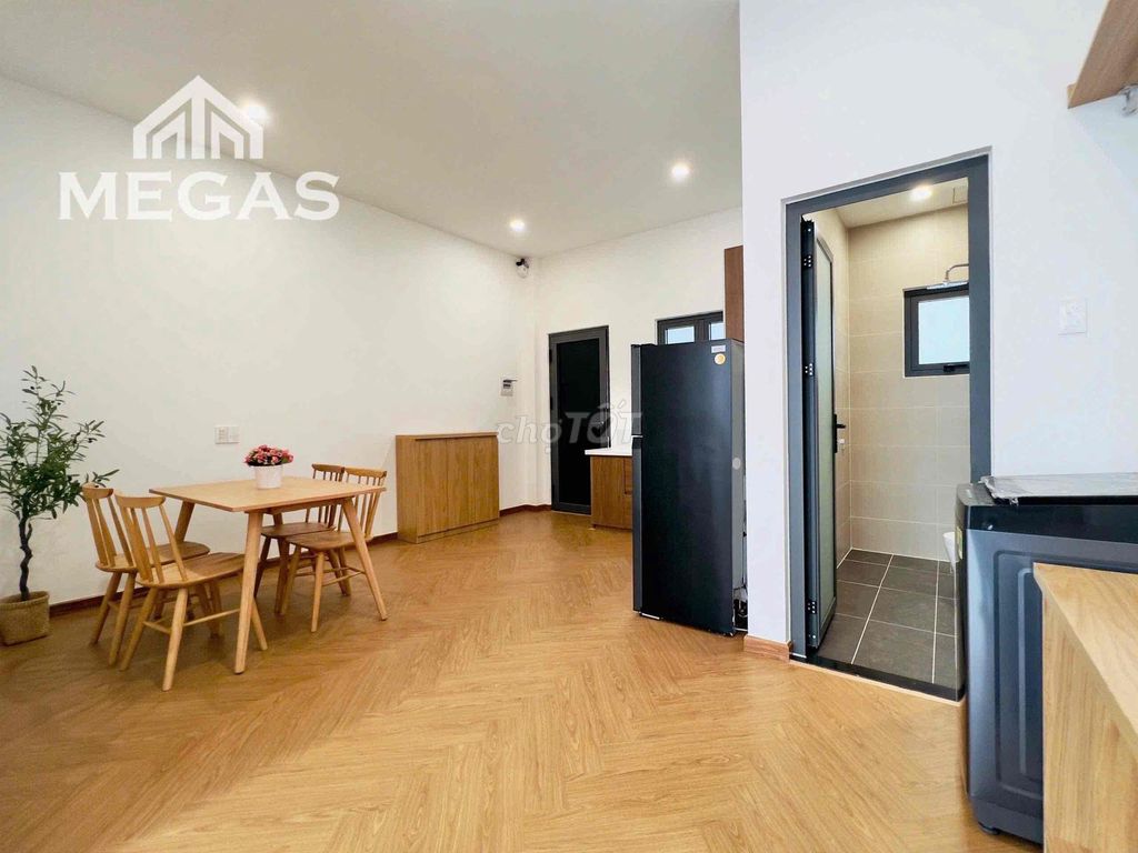 Rent the big, hot, hot, white kitchen apartment in the Bình Tân area.