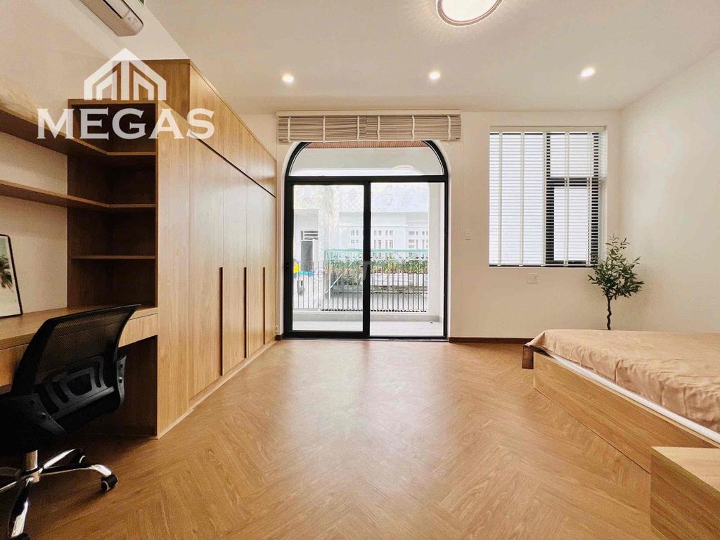 Rent the big, hot, hot, white kitchen apartment in the Bình Tân area.