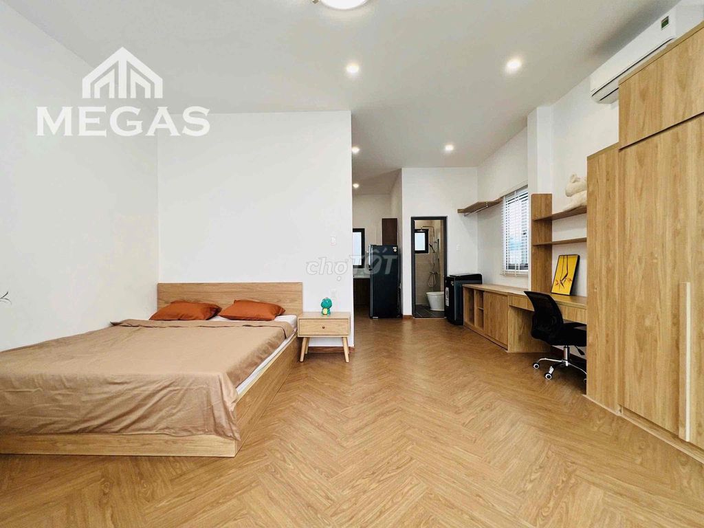 Rent the big, hot, hot, white kitchen apartment in the Bình Tân area.