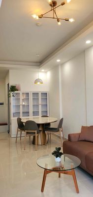 The district of 7 Riverside 2 bedrooms 2 6'6" full interiors are depicted as 12 million
