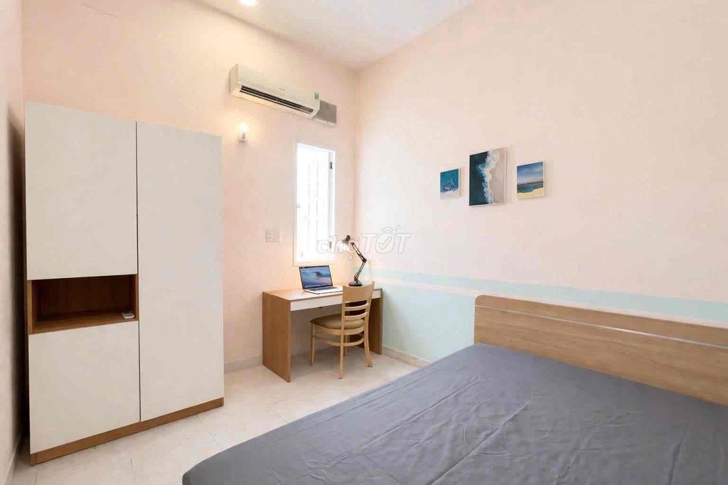 Rent a cheap room. Contact me immediately.