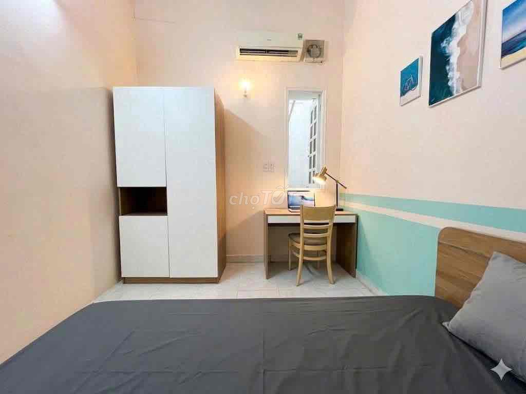 Rent a cheap room. Contact me immediately.