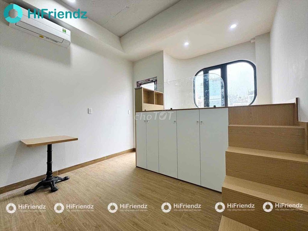 To rent RlSI have new guards to build full-class furniture