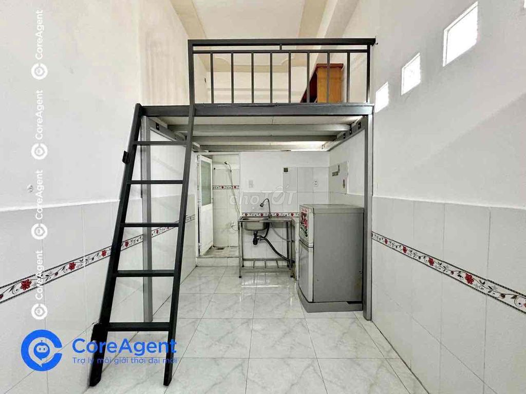 Rooms with guards - full furniture near the fourth quarter of