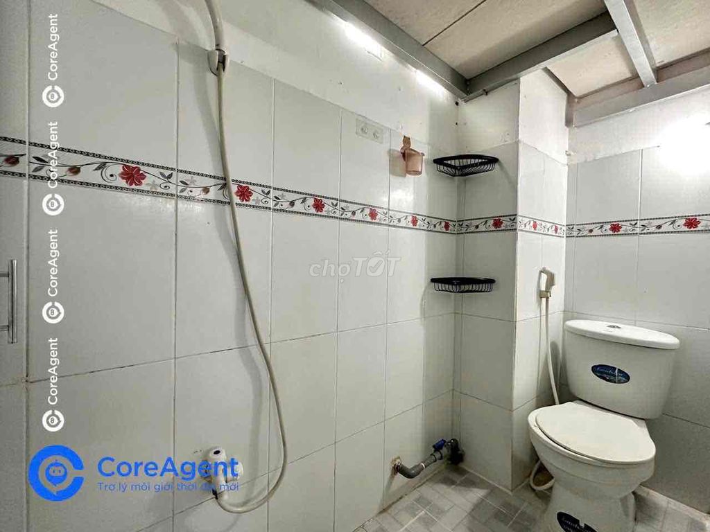 Rooms with guards - full furniture near the fourth quarter of