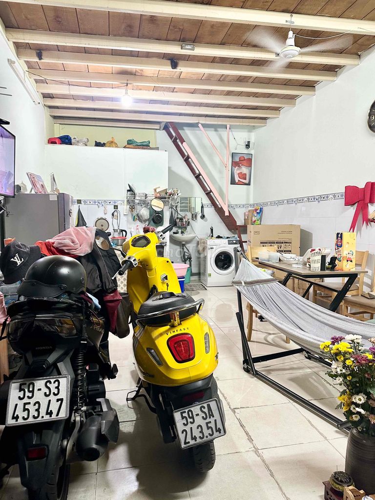 The ground room is 55m2 use, low cost, sales right now.