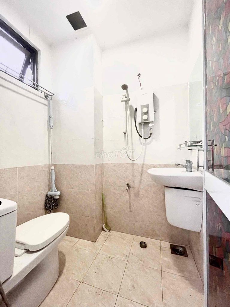 window studios open with machines near Trần Hữu Trang Litist