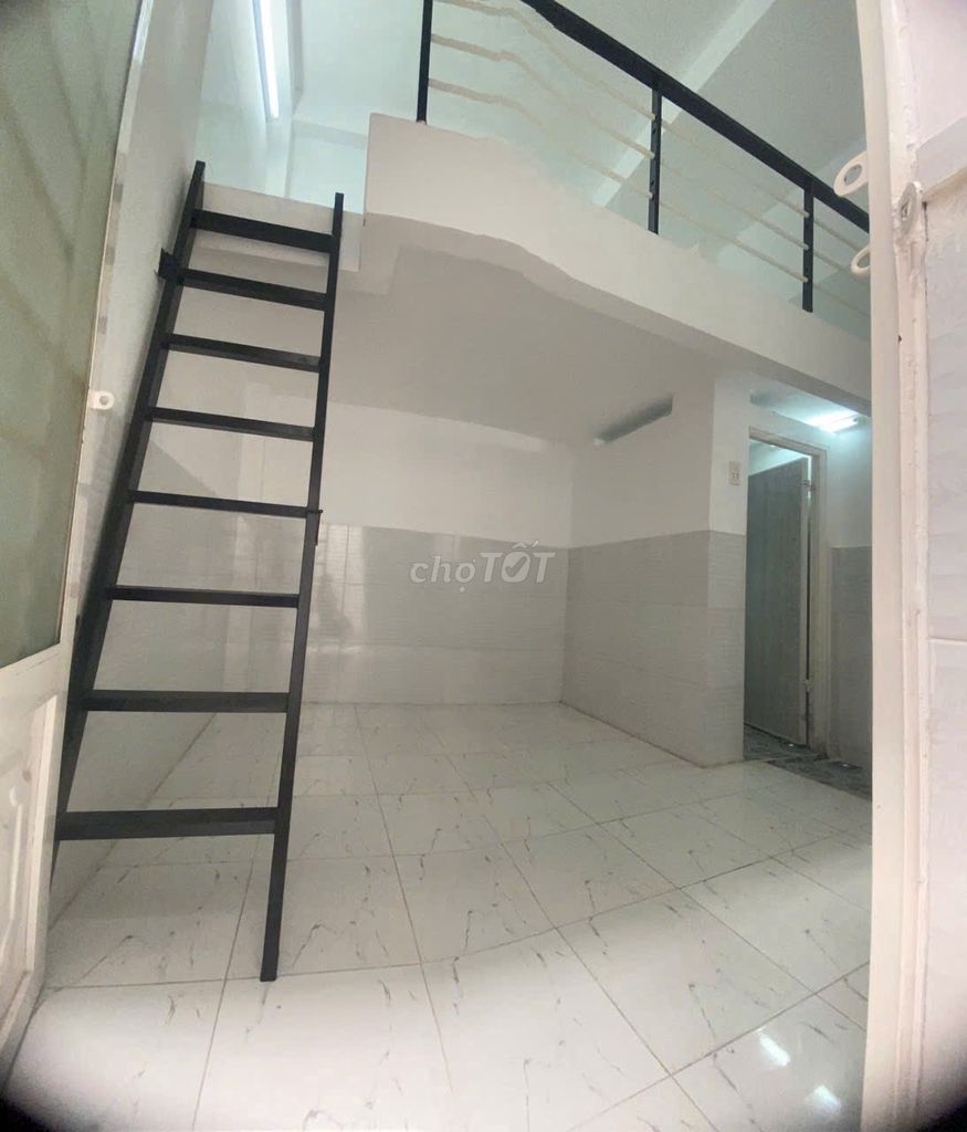 To rent a hotel with a cheap window Bình Tân