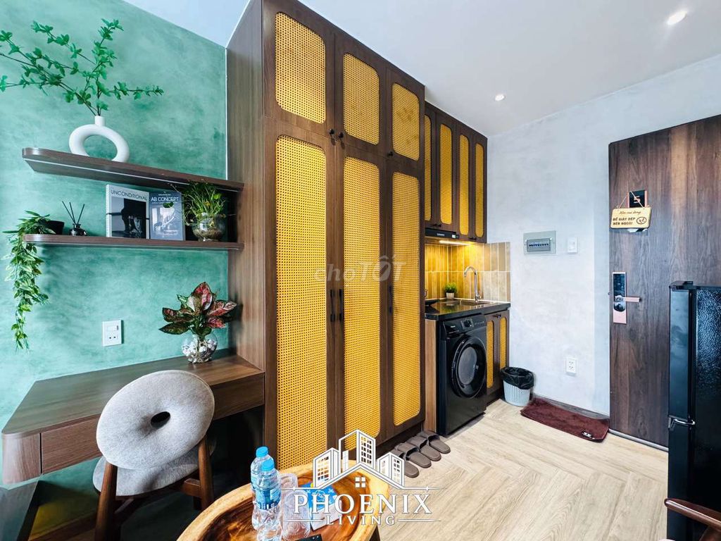 opening studio - full interior - sky window - just Lê Văn Khương