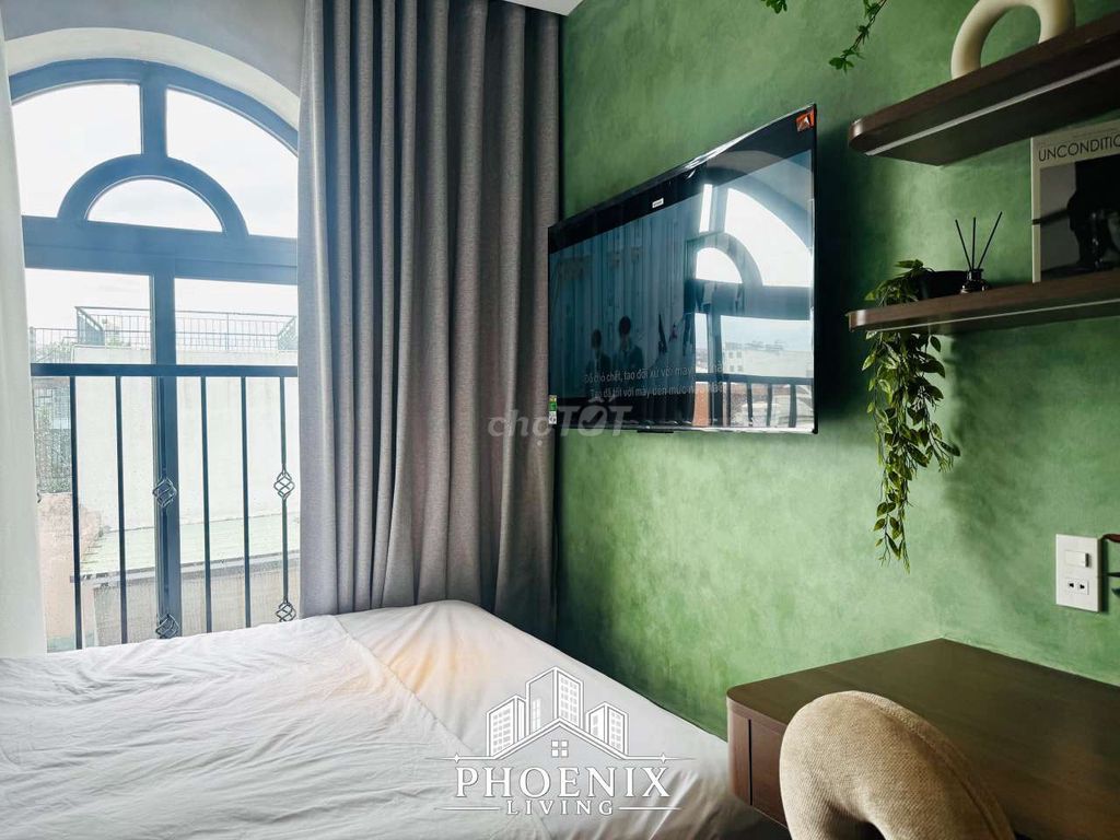 opening studio - full interior - sky window - just Lê Văn Khương