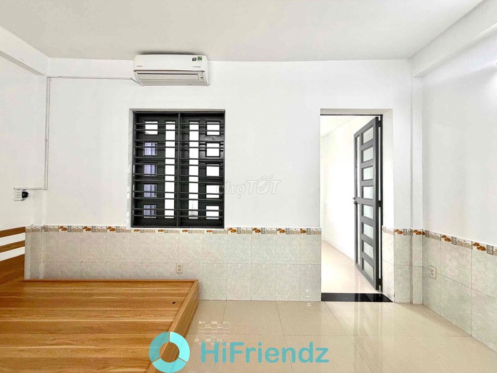 Rent a super room - a fresh kitchen - a brand-new hall.
