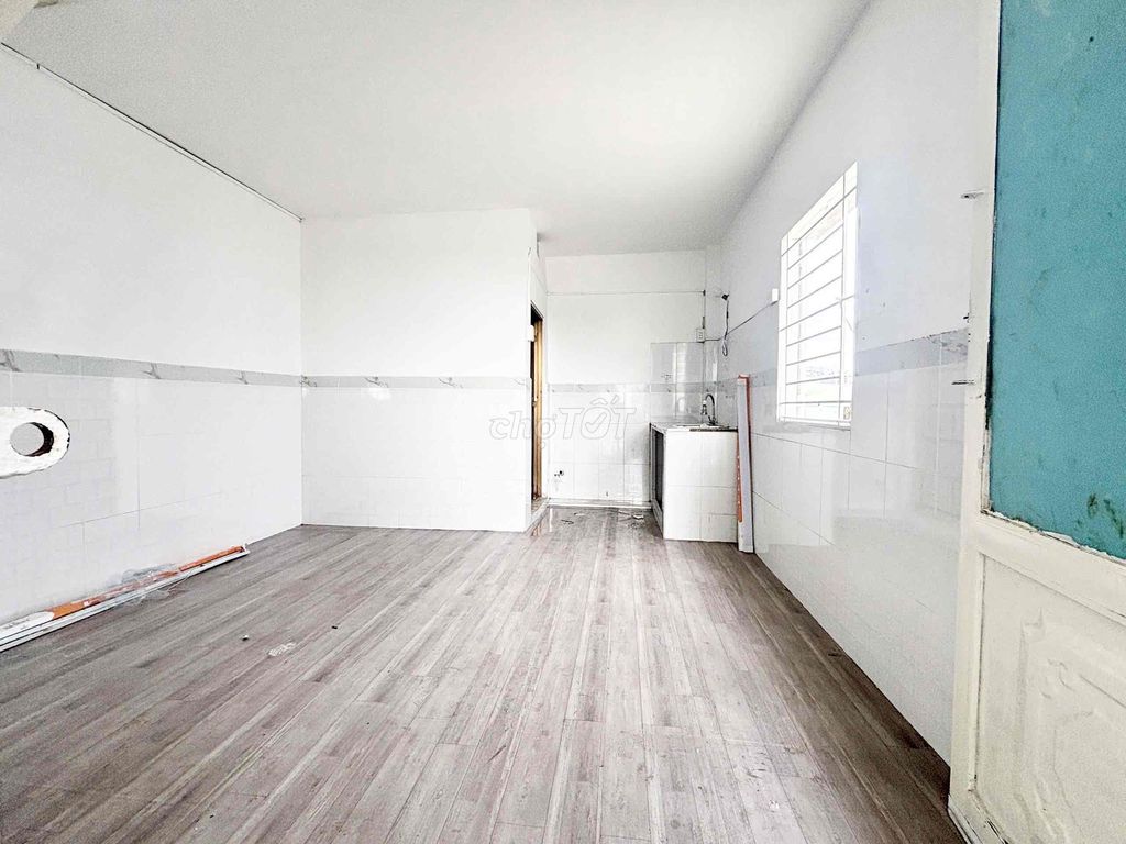 The biggest, most open, low-cost D2 room.