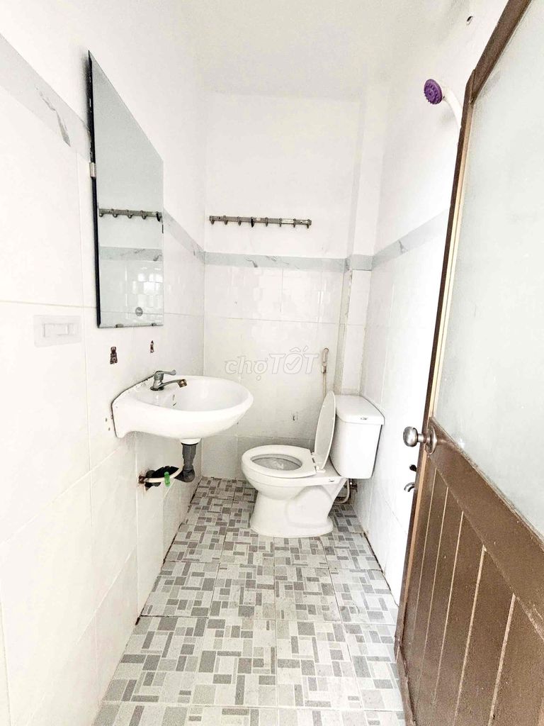 The biggest, most open, low-cost D2 room.