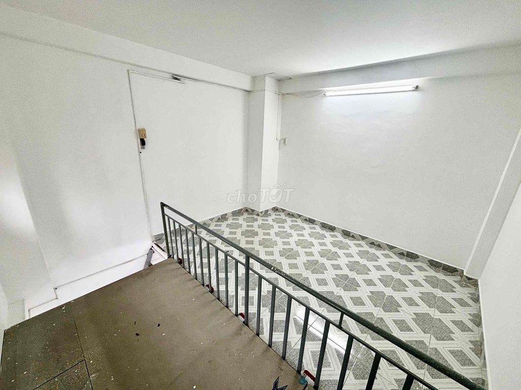 The ground room, sale of D2th.