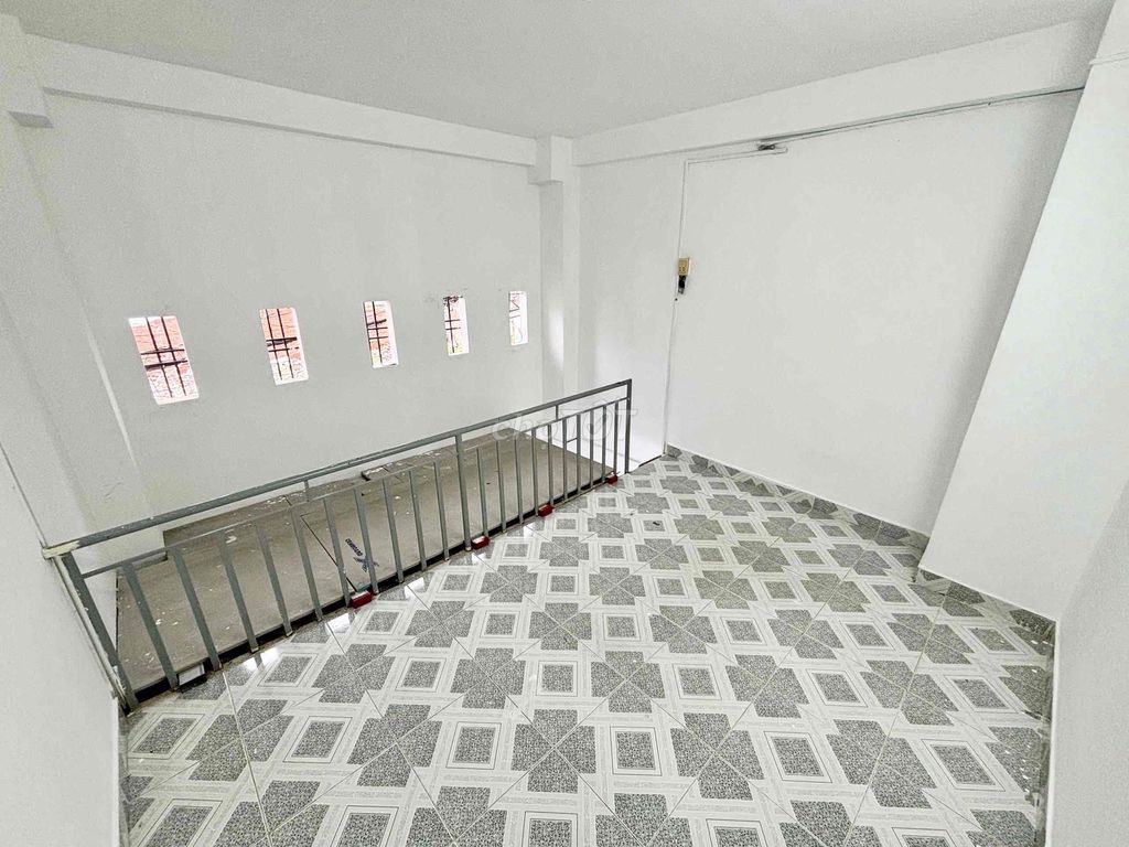 The ground room, sale of D2th.