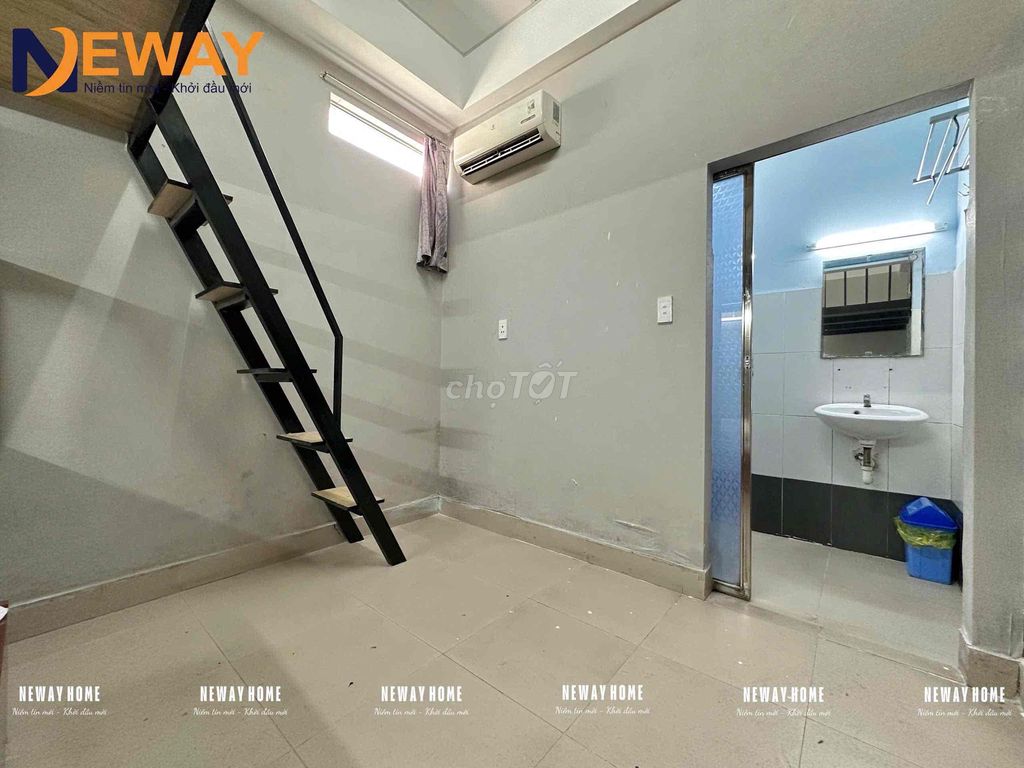 The room is located in the Constitution, which is convenient to move.