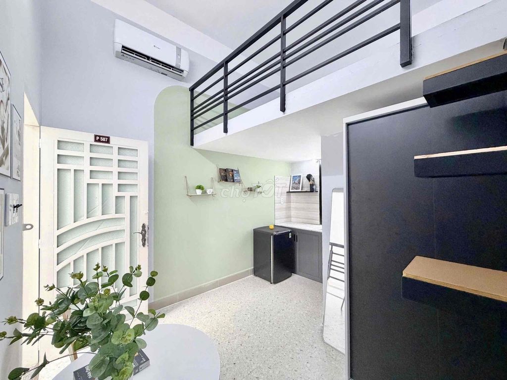 Airlocks Room - Nguyễn Văn Đậu, Bình Thạnh - Car vault building