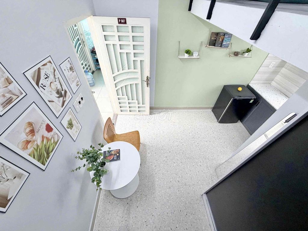 Airlocks Room - Nguyễn Văn Đậu, Bình Thạnh - Car vault building