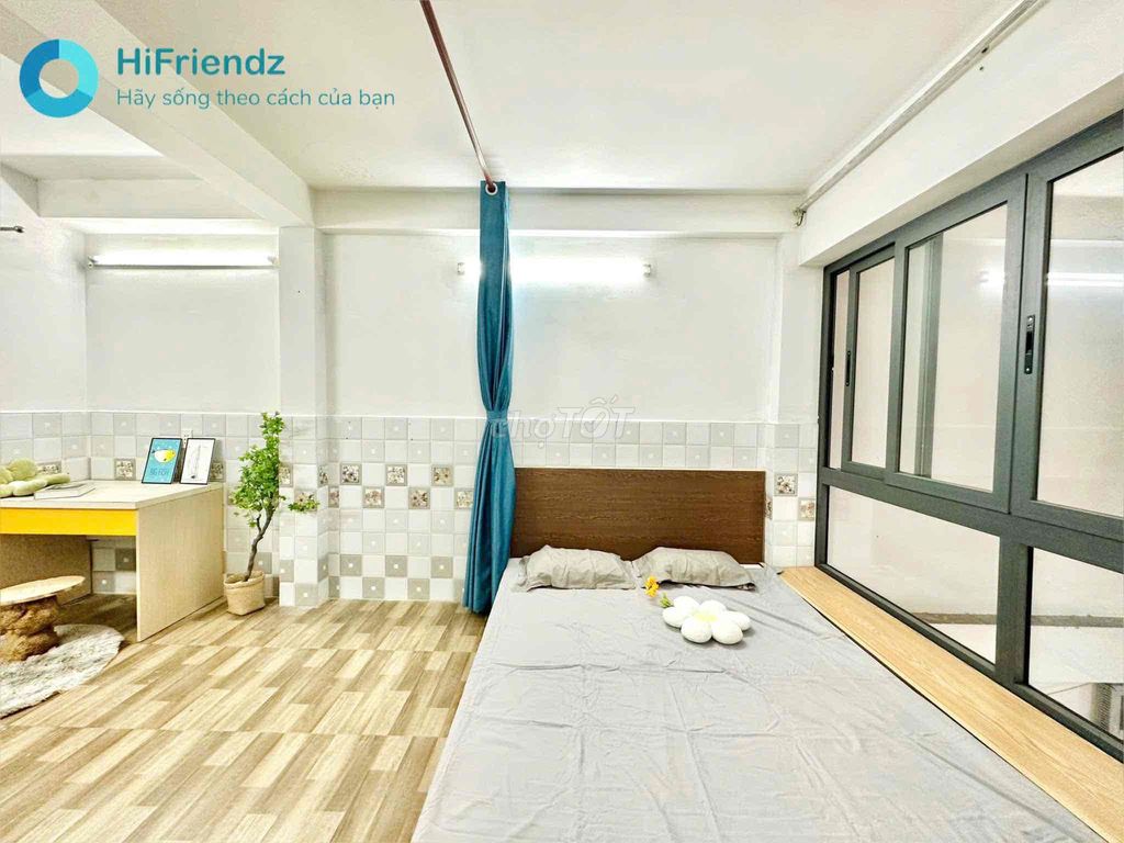 rent aeon tep commercial college full interior window