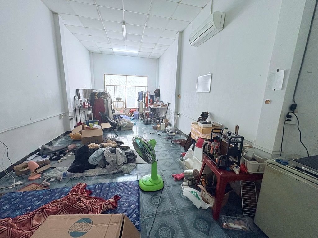 Super big studio right around the bronze circle - 50 M2-full sky windows