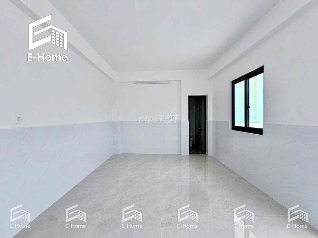 The new studio is 100% clean and cool. Cách Mạng Tháng 8.