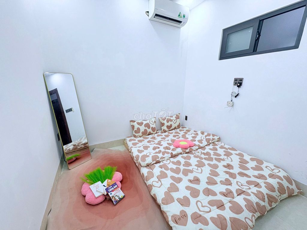 Pretty little studio right at the school of literature, angioma-full interior hospital.