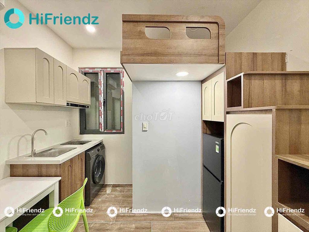 The room with the new full interior is 100% new, private washing machine, elevator.