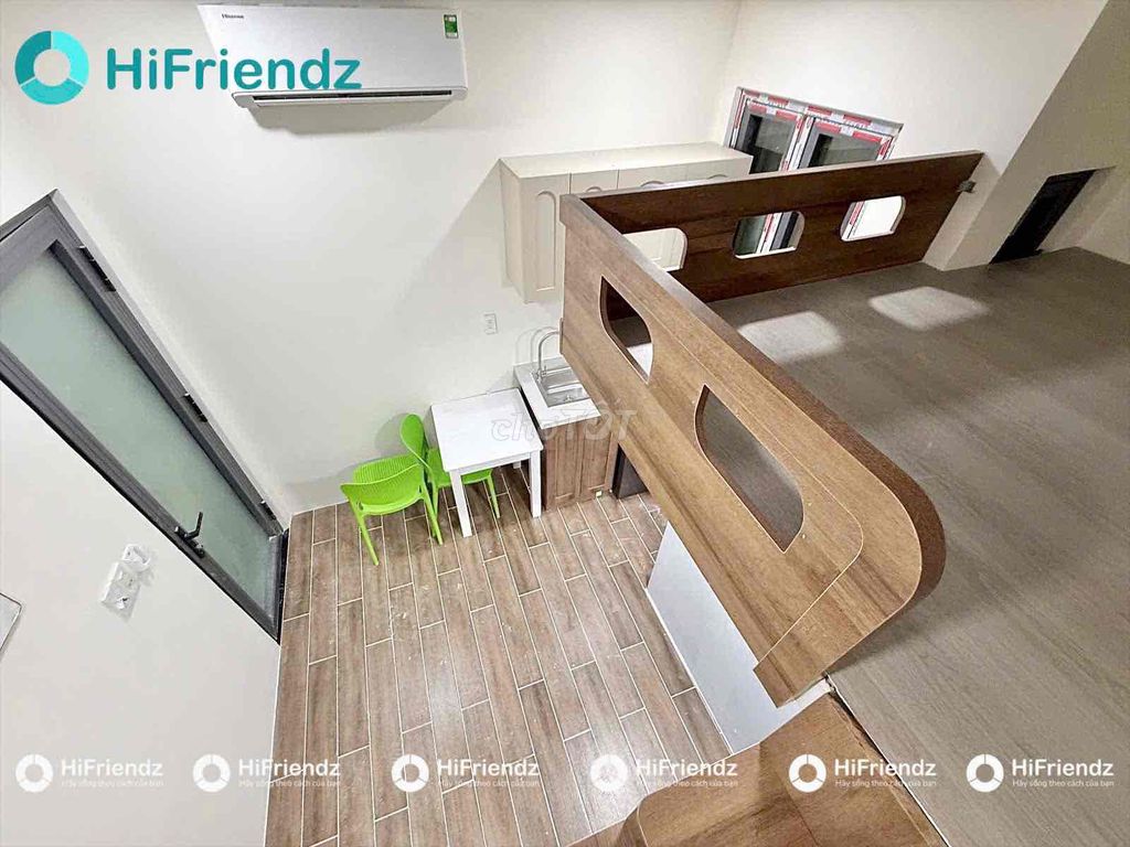 The room with the new full interior is 100% new, private washing machine, elevator.