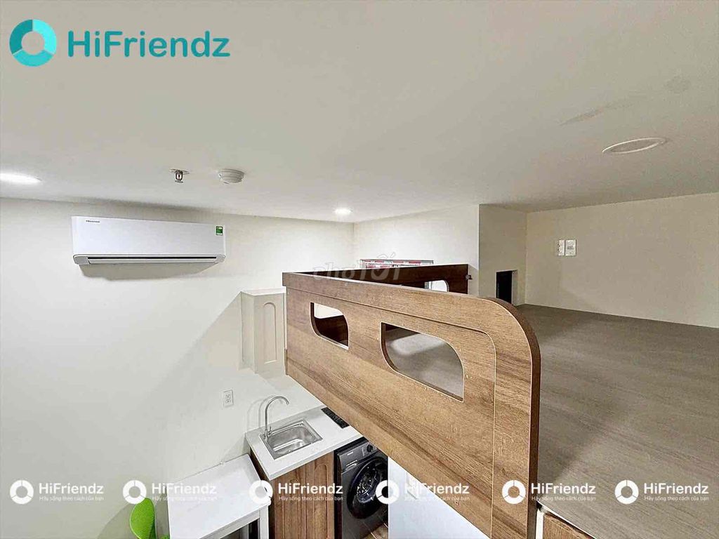 The room with the new full interior is 100% new, private washing machine, elevator.